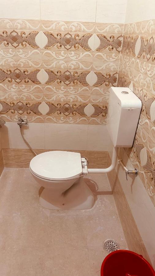 Tandon Lodge On The Ganga Ghat Homestay Варанаси Екстериор снимка
