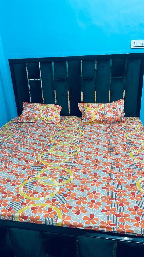 Tandon Lodge On The Ganga Ghat Homestay Варанаси Екстериор снимка