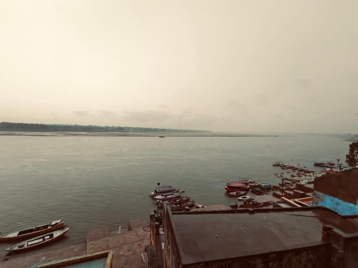 Tandon Lodge On The Ganga Ghat Homestay Варанаси Екстериор снимка