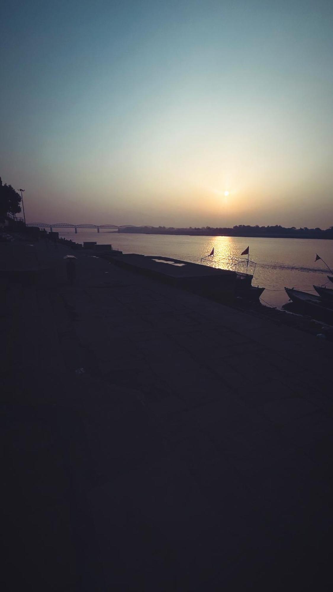 Tandon Lodge On The Ganga Ghat Homestay Варанаси Екстериор снимка